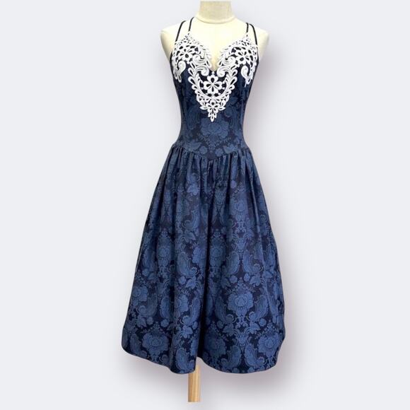 Gunne Sax Dresses & Skirts - Gunne Sax vintage 80s navy brocade tea length‎ formal/party dress size 7/8